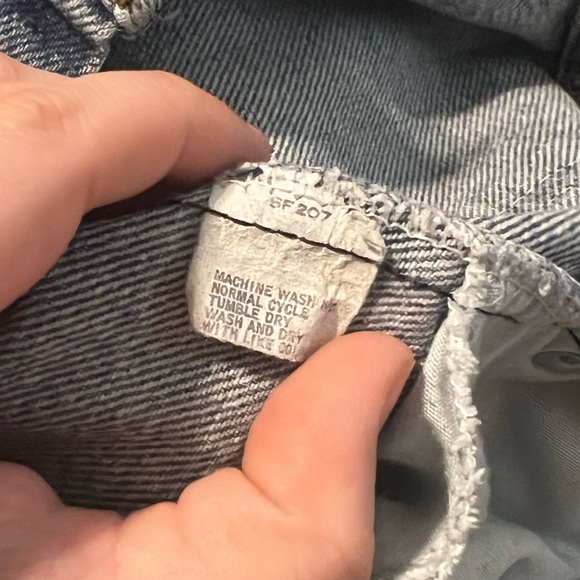 Vintage Levis Mom Jeans Medium Blue Wash White Label Tag 28x31 - Picture 6 of 8